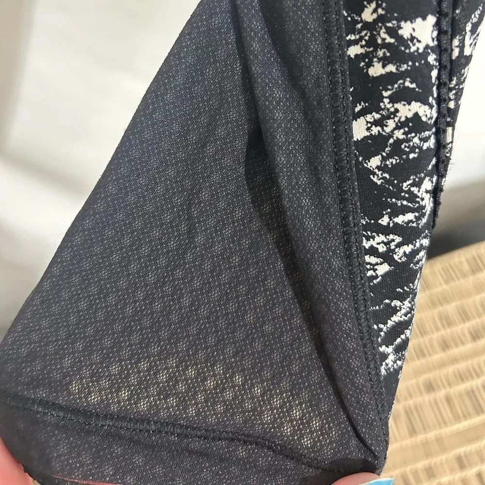 Lululemon Deep Breath Crop (21
